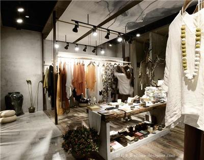 荷木服裝店 融合典雅與時尚的服飾藝術(shù)